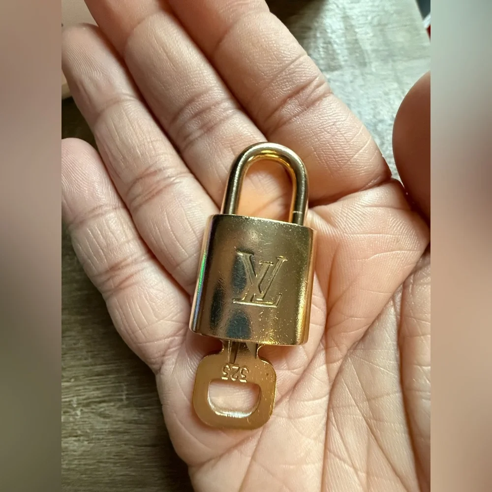 Louis vuitton brass lockset #323